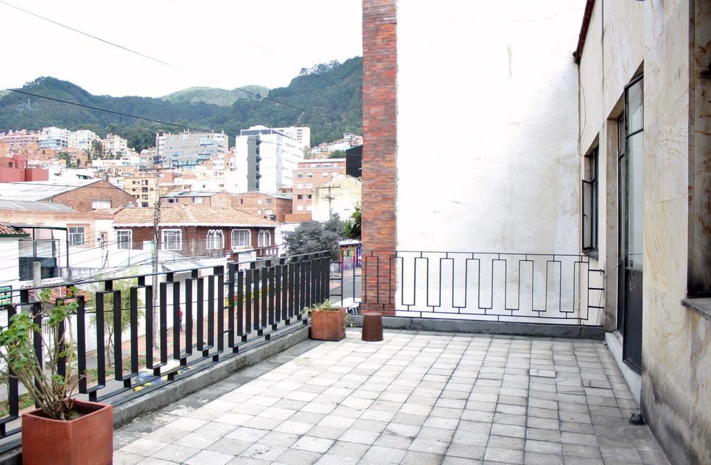 Hostal La Pinta Bogota Exterior photo
